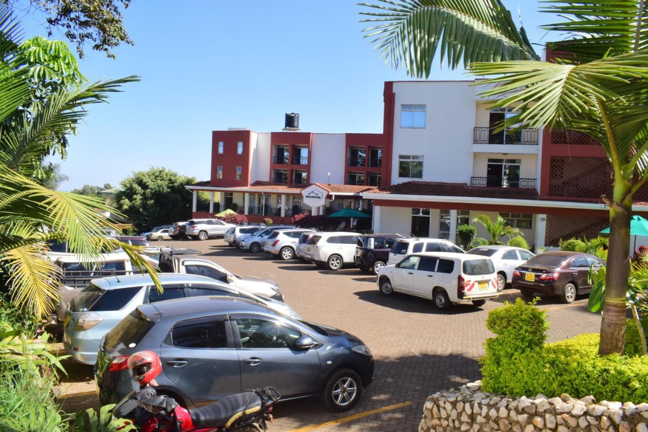 Meru Slopes Hotel מראה חיצוני תמונה