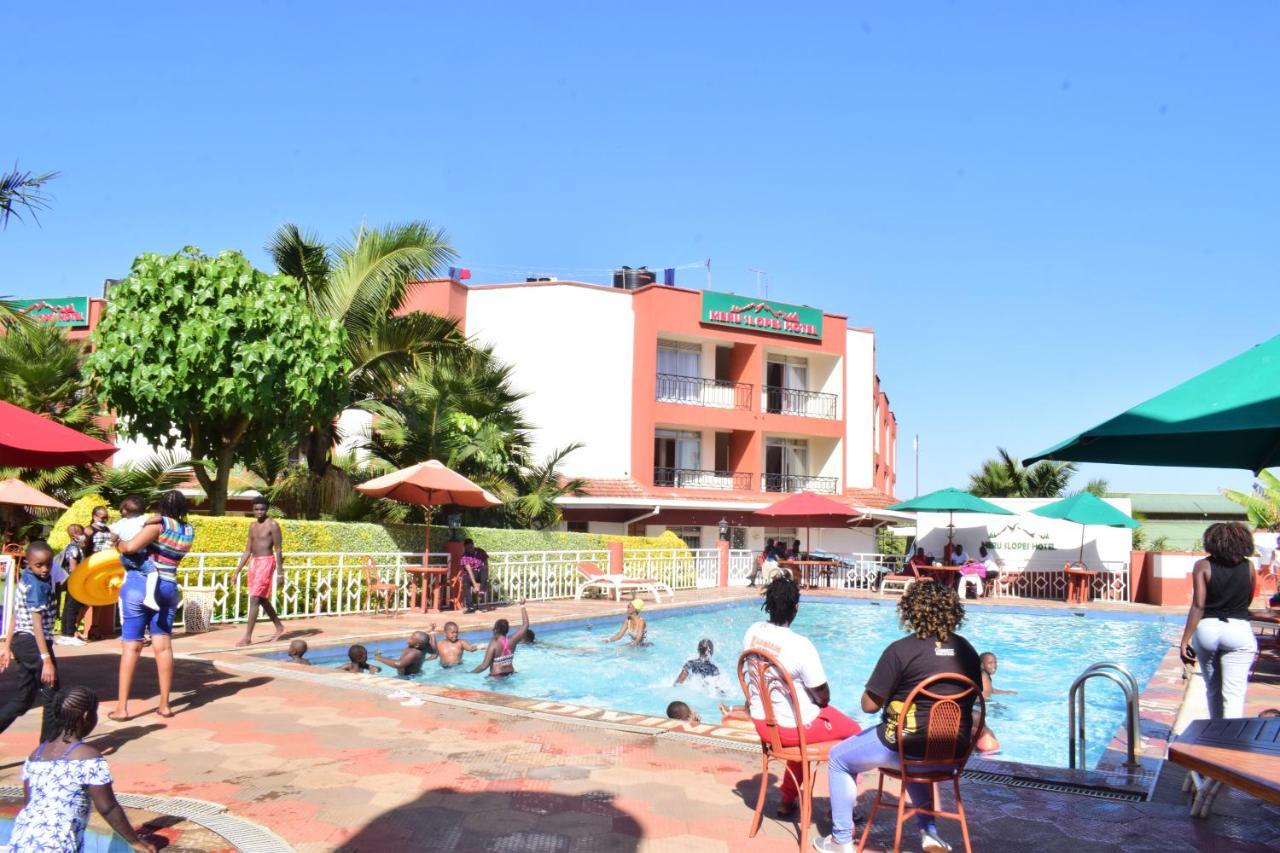 Meru Slopes Hotel מראה חיצוני תמונה